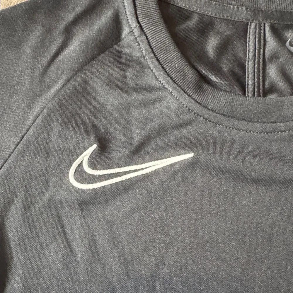 Nike Kids Academy Soccer Jersey Black Short Sleeve Top DV2849-010 Dri-Fit XS NWT